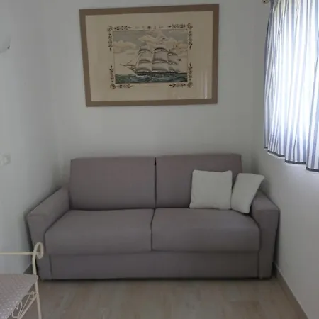 Marina Di